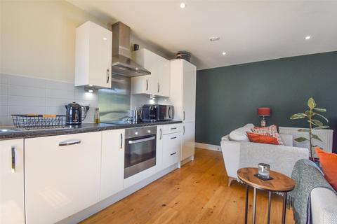 2 bedroom apartment for sale, Exchange Close, Hampshire GU11