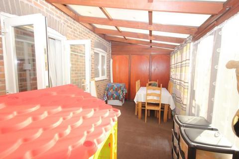 3 bedroom house to rent, Dock Hill Avenue, Canada Water, SE16 6AY