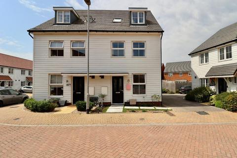 3 bedroom townhouse for sale, Lake Drive, Hythe, Kent, CT21 4BN