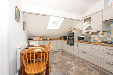 4 bedroom end of terrace house for sale, Ffordd Heulyn, Y Felinheli, Gwynedd, LL56