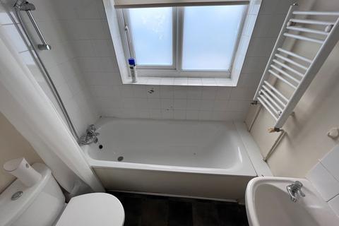 43 Central Road, Ramsgate, CT11 7SB
