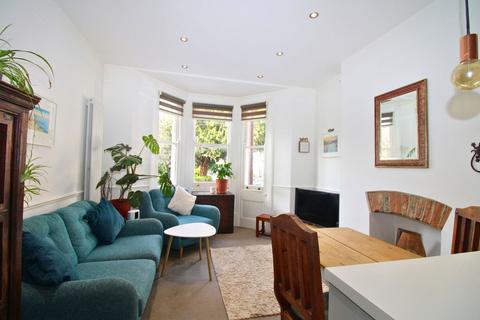 Flat 2, 14 Adrian Square, Westgate-on-sea, CT8 8SU