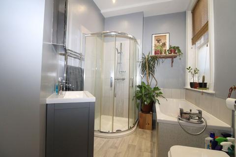 Flat 2, 14 Adrian Square, Westgate-on-sea, CT8 8SU