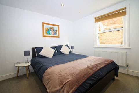 Flat 2, 14 Adrian Square, Westgate-on-sea, CT8 8SU