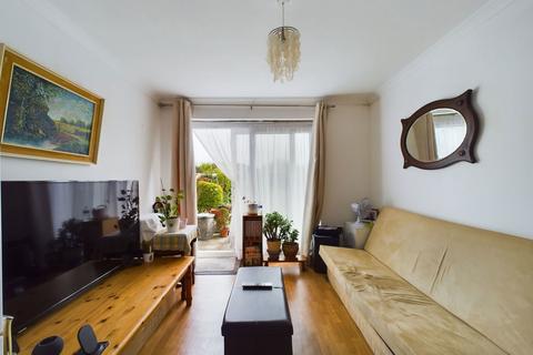 20 Martindale Road, Hounslow, TW4 7EP