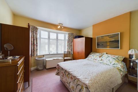 20 Martindale Road, Hounslow, TW4 7EP