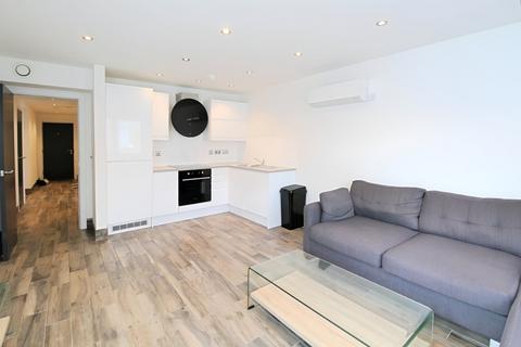 2 bedroom flat to rent, New Briggate, Leeds, West Yorkshire, LS1