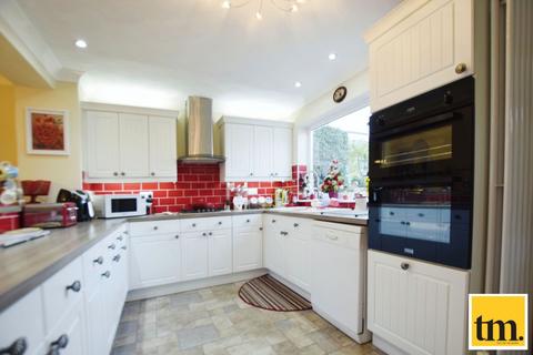 4 bedroom semi-detached house for sale, Glebe Crescent, Chelmsford CM1