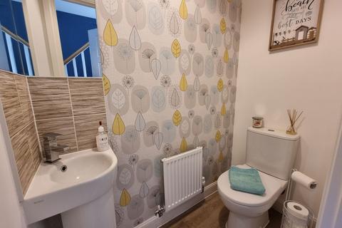 17 Cecil Griffiths Close, Tonna, Neath, SA11 3FF