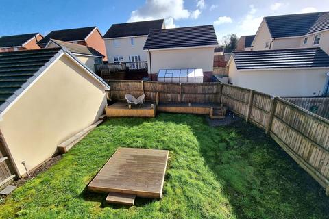 17 Cecil Griffiths Close, Tonna, Neath, SA11 3FF