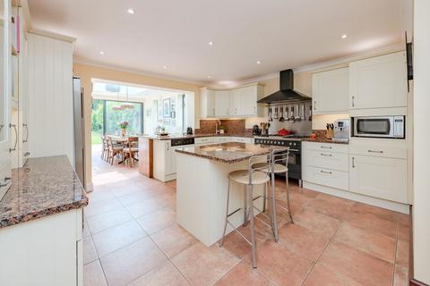 46a Whyteleafe Road, Caterham, CR3 5EF