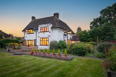 3 Highdaun Drive, London, SW16 4LY