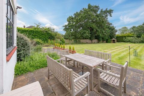 3 Highdaun Drive, London, SW16 4LY