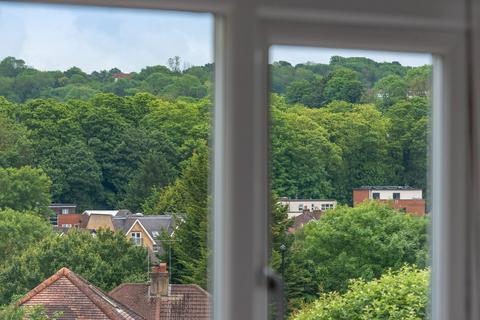 19 Beverley Road, Whyteleafe, CR3 0DW