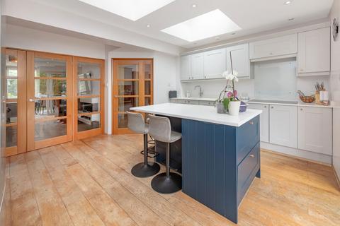 19 Beverley Road, Whyteleafe, CR3 0DW