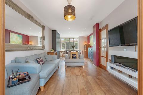 19 Beverley Road, Whyteleafe, CR3 0DW