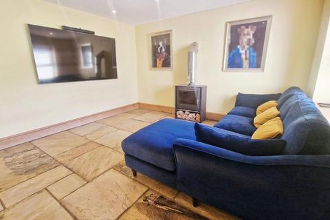 3 bedroom cottage for sale, Brickyard, Porthcawl CF36