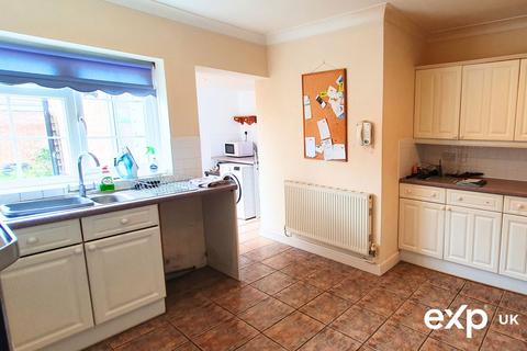 4 bedroom terraced house for sale, Dorchester Road, Poole BH16