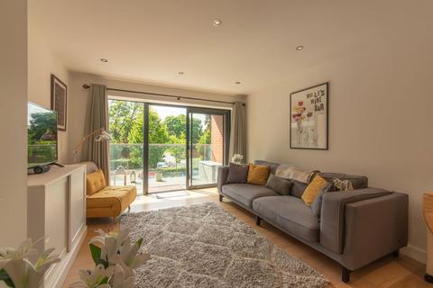 2 bedroom apartment for sale, Racecourse Road, Newbury RG14