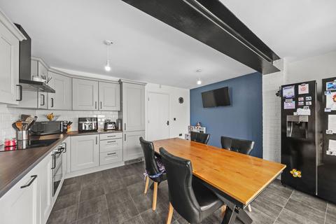 15 Bretton Close, Brierley, Barnsley, S72 9LP