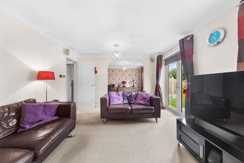 5 Ashworth Road, Pontefract, WF8 2UJ