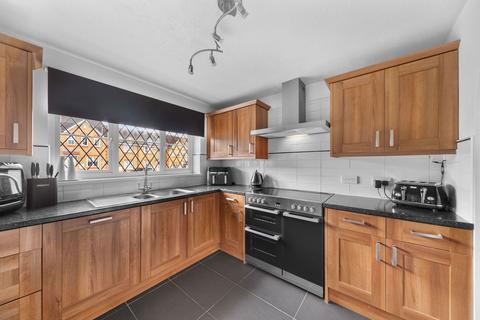 5 Ashworth Road, Pontefract, WF8 2UJ