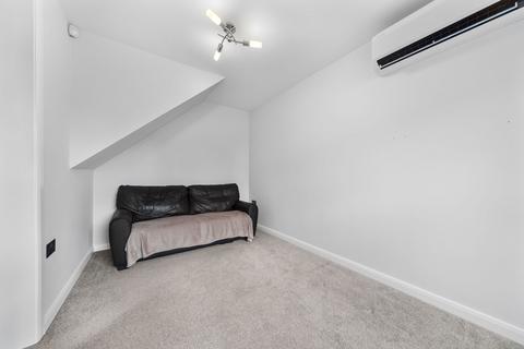 5 Ashworth Road, Pontefract, WF8 2UJ