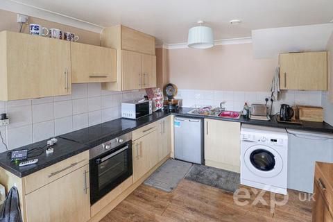 2 bedroom flat for sale, Wentworth Mews, Pontefract WF7