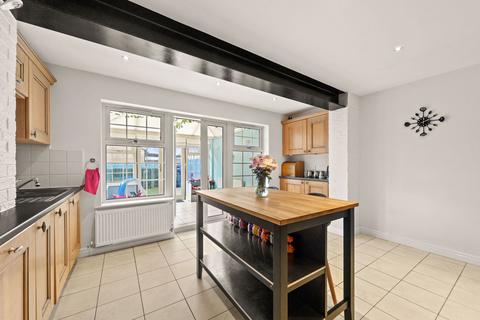 17 Bretton Close, Brierley, Barnsley, S72 9LP