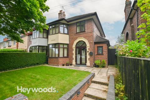 3 bedroom semi-detached house for sale, Seabridge Road, Newcastle-under-Lyme, Staffordshire