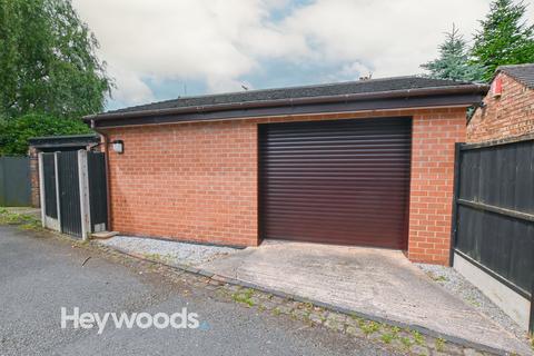 3 bedroom semi-detached house for sale, Seabridge Road, Newcastle-under-Lyme, Staffordshire