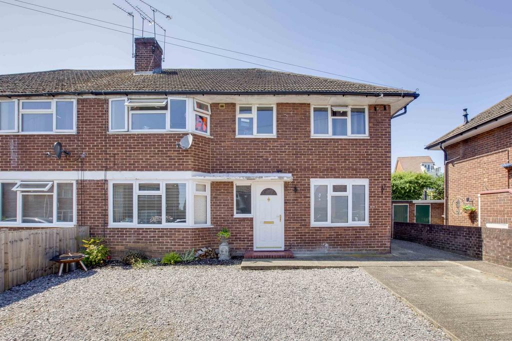 41 Whurley Way, SL6 7 SU (LOW RES)-11