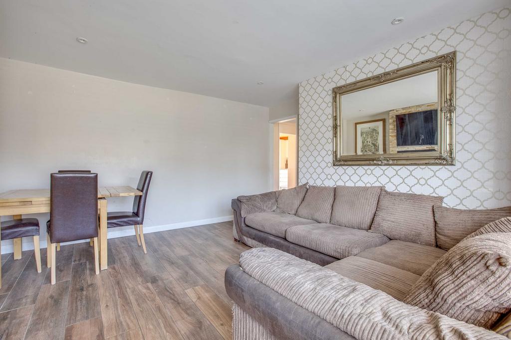 41 Whurley Way, SL6 7 SU (LOW RES)-10