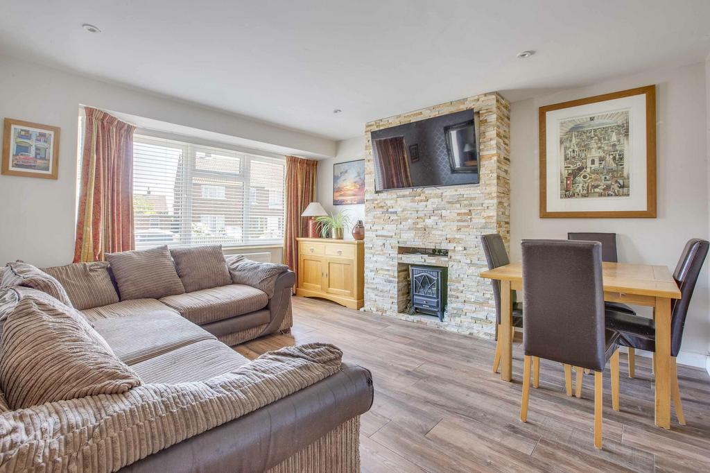 41 Whurley Way, SL6 7 SU (LOW RES)-9