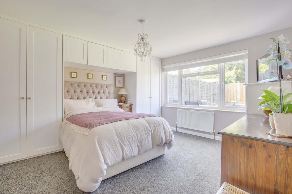 41 Whurley Way, SL6 7 SU (LOW RES)-1