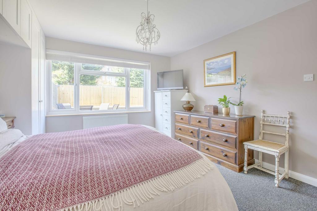 41 Whurley Way, SL6 7 SU (LOW RES)-2