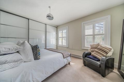 37 Chaffinch Road, Beckenham, BR3 4LT