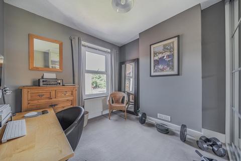 37 Chaffinch Road, Beckenham, BR3 4LT