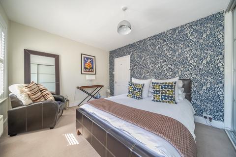 37 Chaffinch Road, Beckenham, BR3 4LT