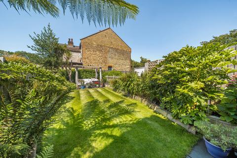 37 Chaffinch Road, Beckenham, BR3 4LT