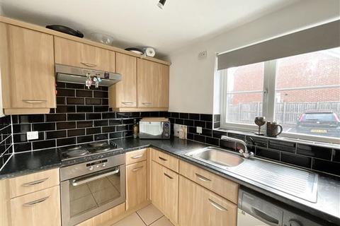 2 bedroom flat for sale, Middlepeak Way, Sheffield, S13 9DL