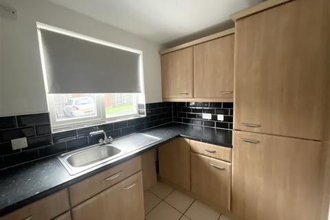 2 bedroom flat for sale, Middlepeak Way, Sheffield, S13 9DL