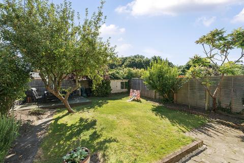 9 Parkfield Way, Bromley, BR2 8AE