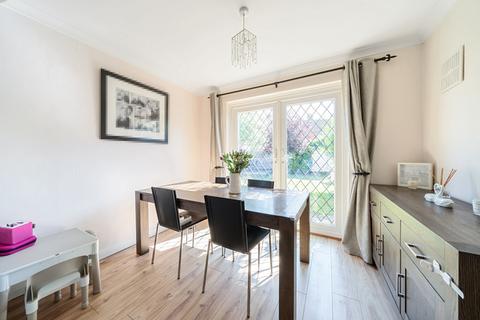 9 Parkfield Way, Bromley, BR2 8AE