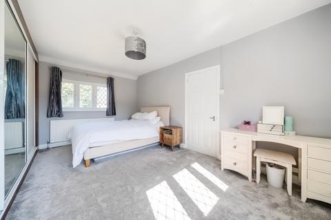 9 Parkfield Way, Bromley, BR2 8AE