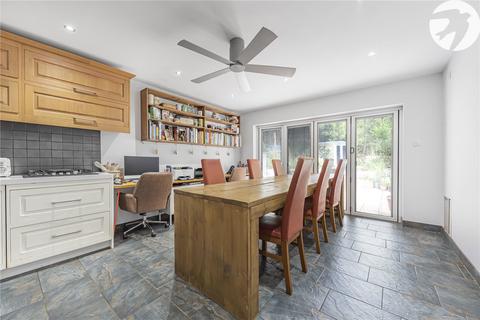 105 Darenth Road, Dartford, DA1 1NJ