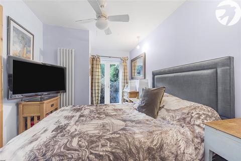 105 Darenth Road, Dartford, DA1 1NJ