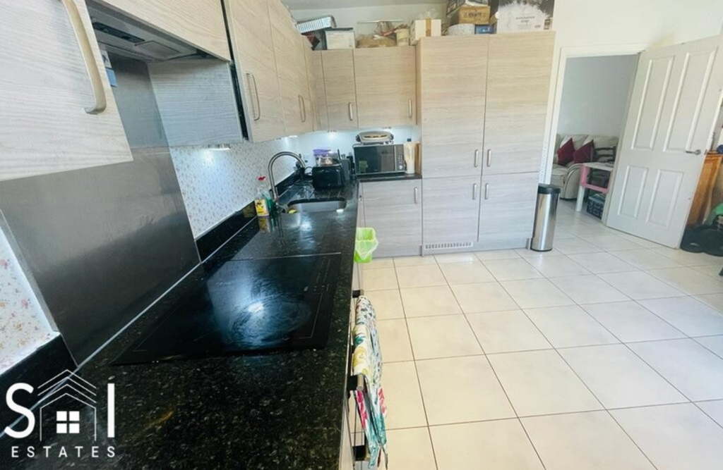 KITCHEN..png