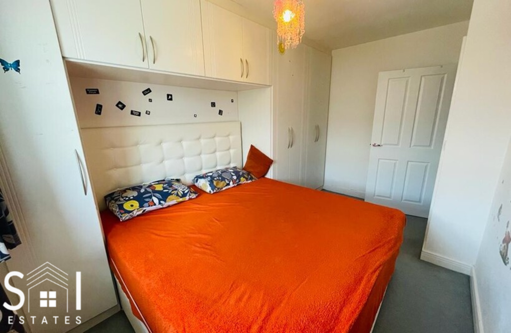BEDROOM2...png
