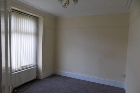 3 bedroom house to rent, Borough Road, Loughor. SA4 6RY